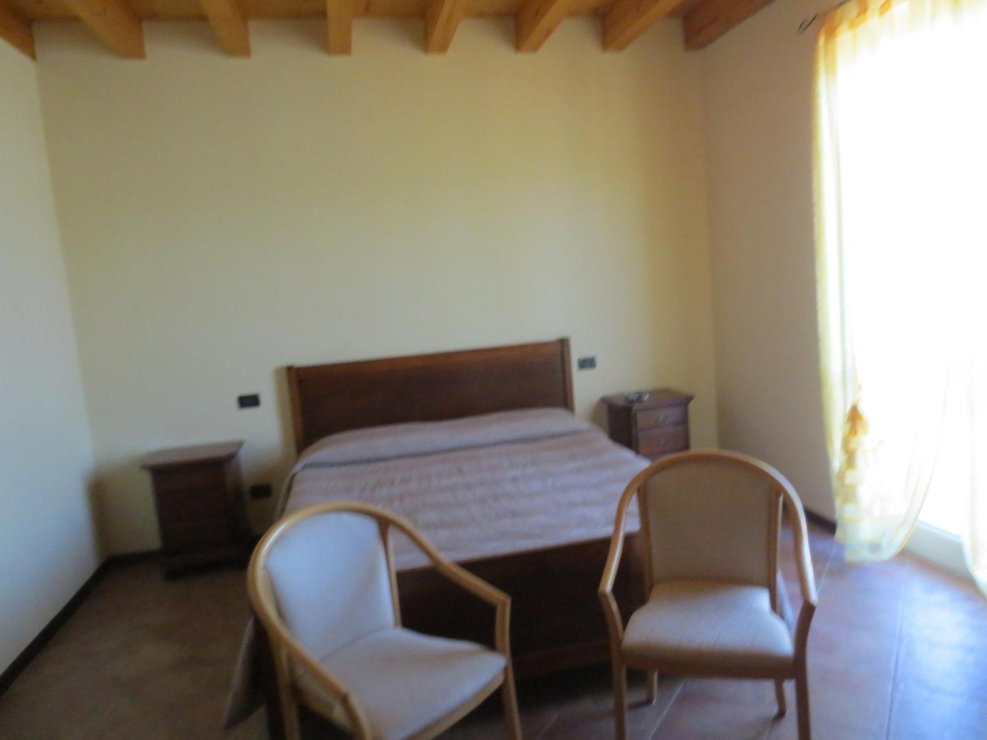 Agriturismo Parco Del Chiese Bedizzole Pokoj fotografie
